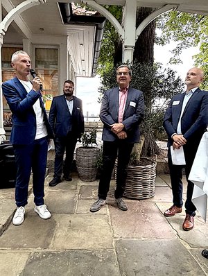 WSB Vorstandssprecher Dierk Kohlhardt, Karsten Sommer, stellvertretender Bezirkshandwerksmeister der Handwerkskammer und WSB Verbandsleiter Martin Melcer (v.l.)